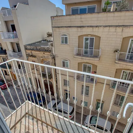 Malta Gem - 3br With Balconies 公寓 *